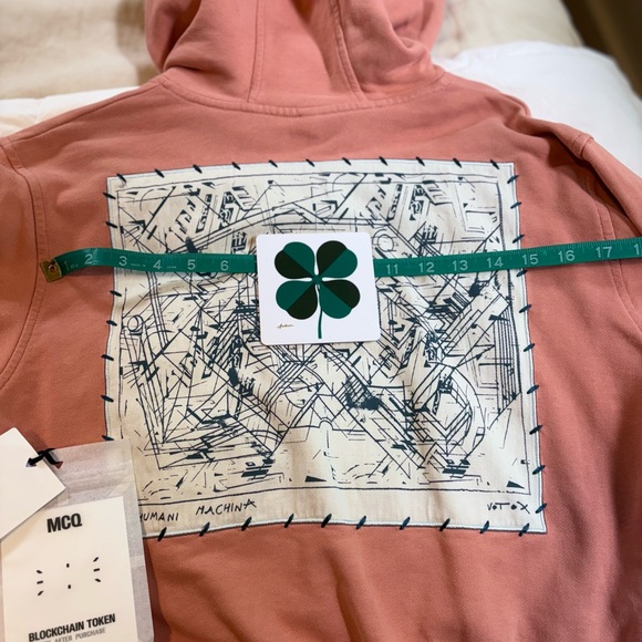 MCQ Alexander McQueen In Dust appliquéd cotton-jersey hoodie - Picture 17 of 17